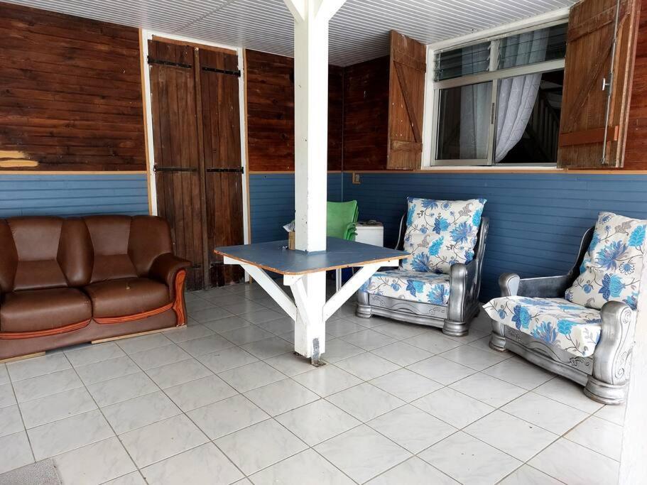La Petite Maison, Spacieuse, Avec Jardin / Parking Sainte-Rose Exterior photo